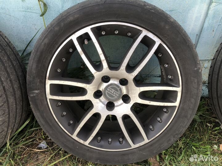 Летняя резина на литых дисках 235/45/17