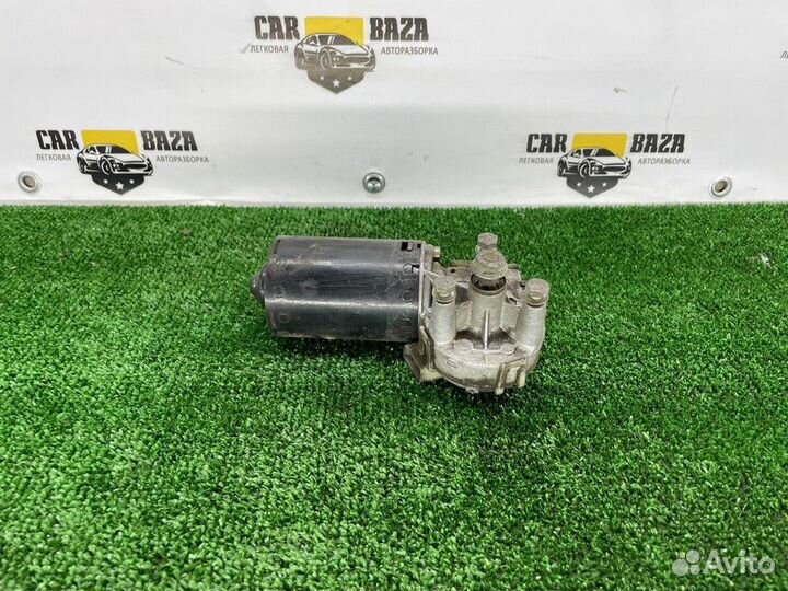 Моторчик стеклоочистителя Volkswagen Passat