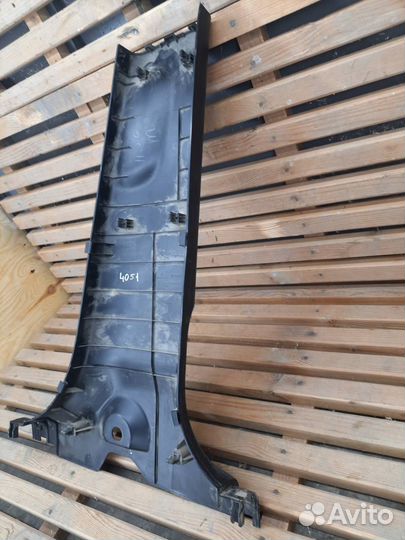 Обшивка центральной стойки левая нижняя SsangYong