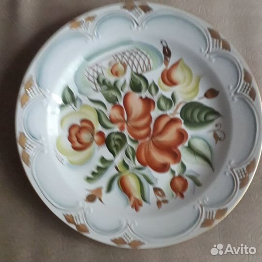 Блюдо диаметром 29 см, фарфор