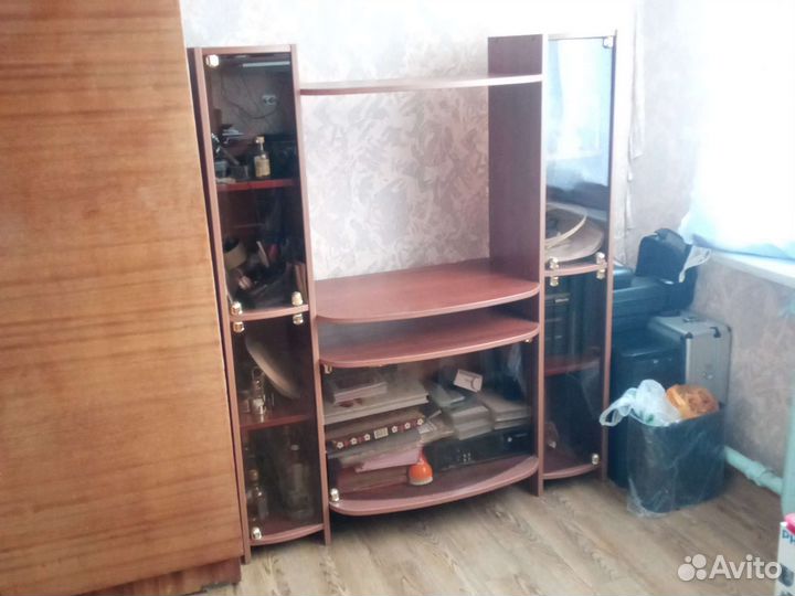 Тумба для техники