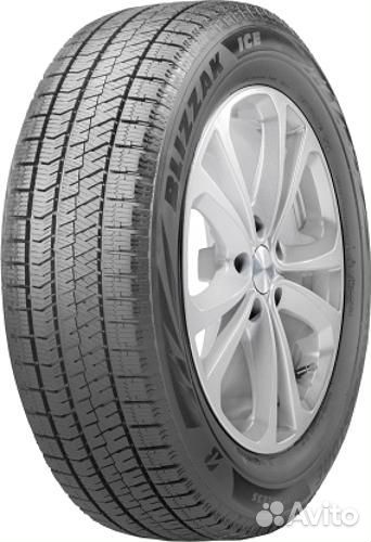 Bridgestone Blizzak Ice 215/60 R16 99T