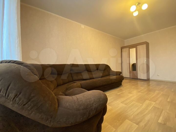 2-к. квартира, 60 м², 10/19 эт.