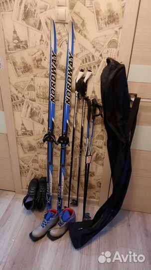 Лыжи, палки, ботинки, чехол