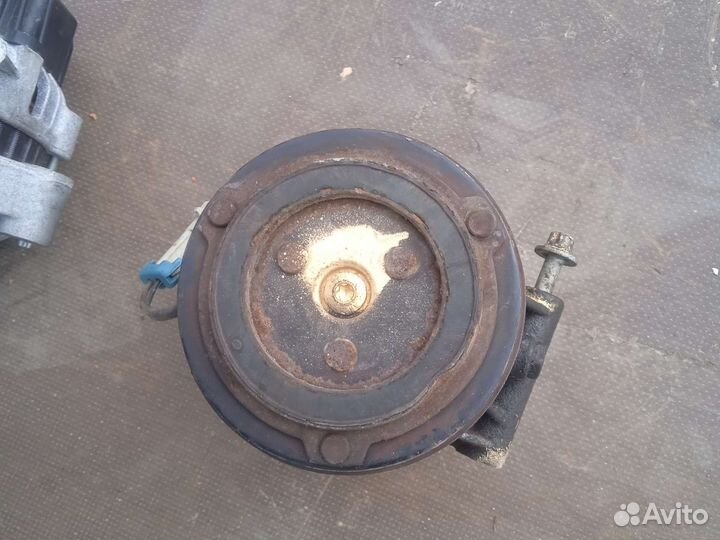 Компрессор кондиционера опель