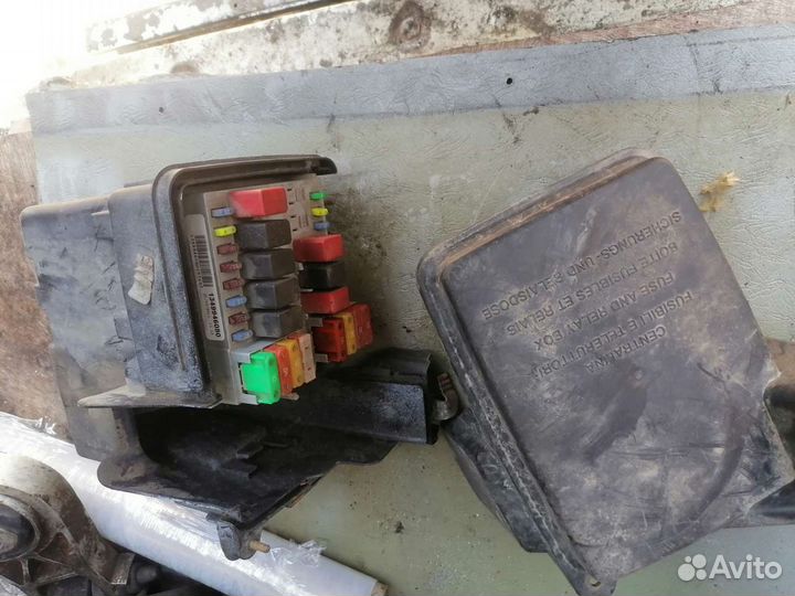 Панель предохранителей пежо боксер10г2.2 120л