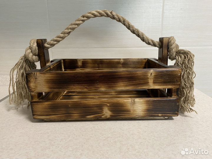 Деревянная корзиночка.Можно использовать по своему