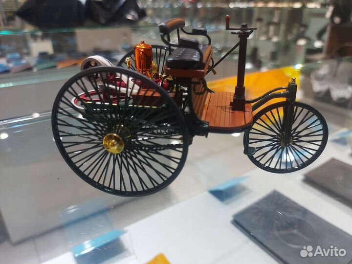 Mercedes benz автомодель 1:18