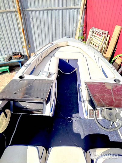 Катер bayliner с мотором прицепом и тентом