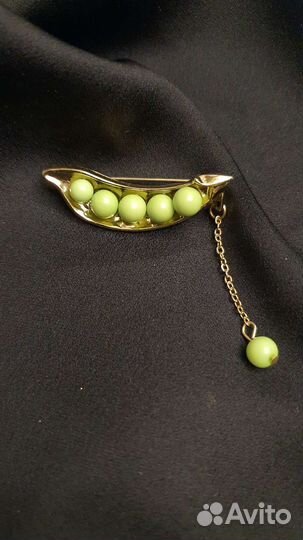 Брошь горошек