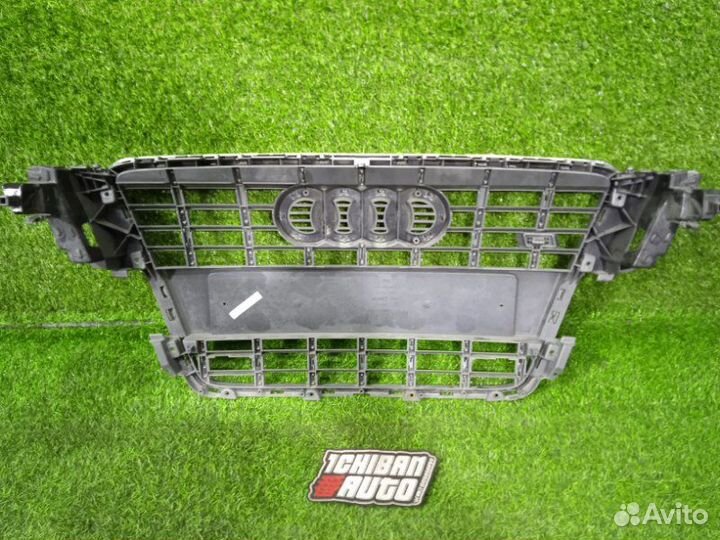 Решетка радиатора Audi A5 8T3 caeb 2009