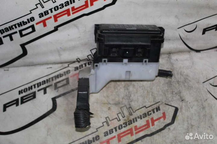 Блок предохранителей nissan almera sunny B15 FB15