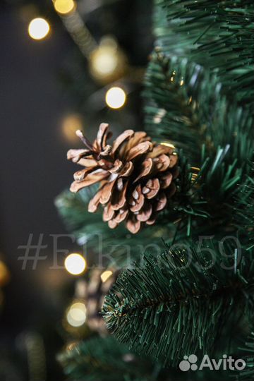 Елка искусственная с крымскими шишками