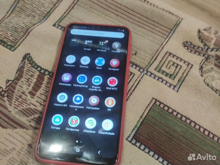 Samsung Galaxy A10, 4/32 ГБ