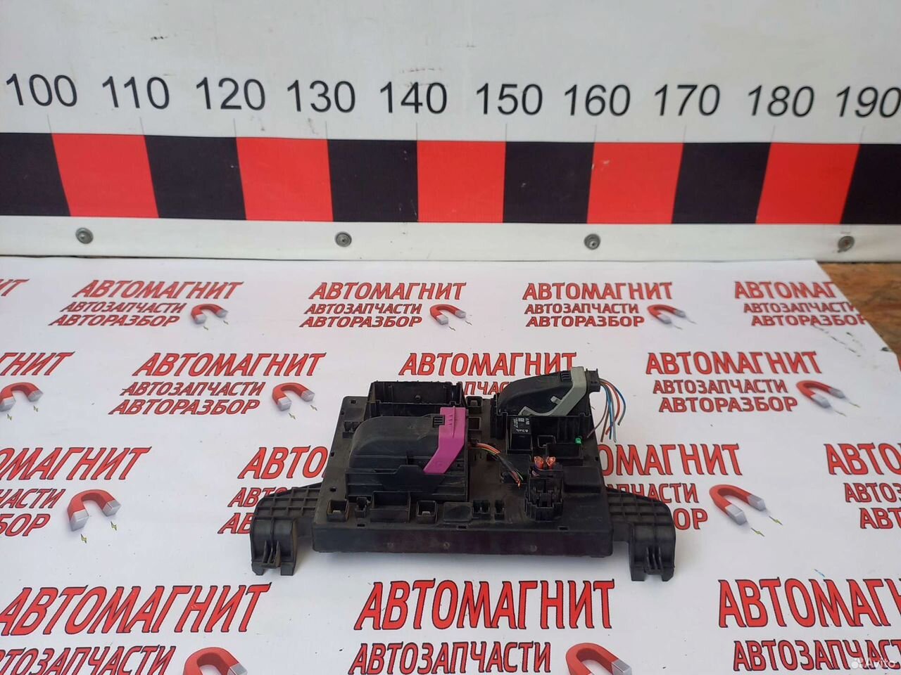 Блок предохранителей задний Опель Астра Джей J