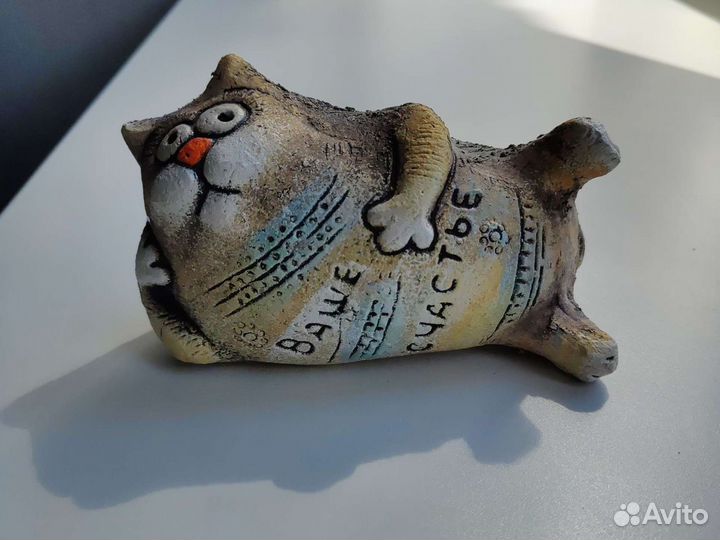 Статуэтка кошка