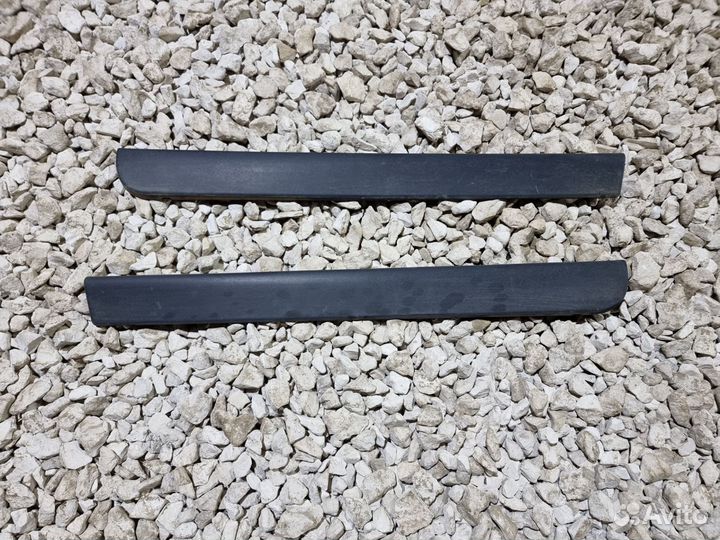 Молдинг двери Вольво S60