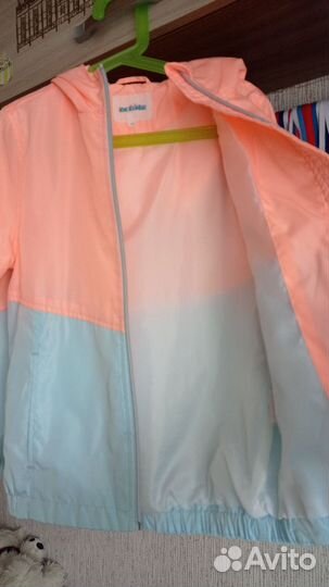 Ветровка для девочки