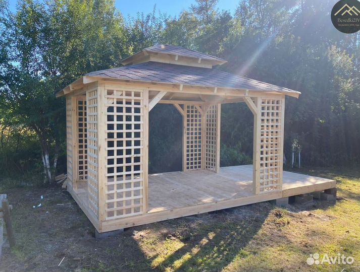 Беседка с мангальной зоной
