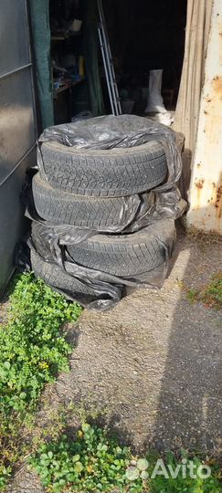 Bridgestone Blizzak DM-V2 225/60 R18 100S