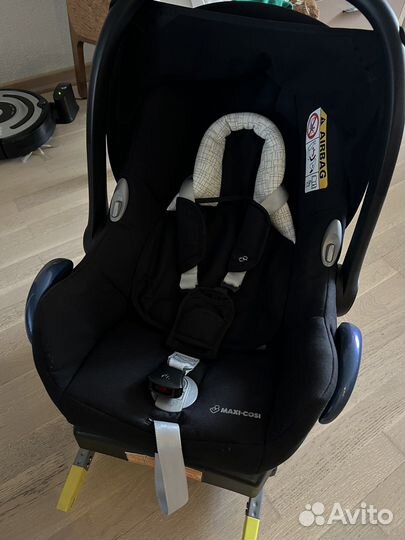 Maxi cosi автолюоька с базой isofix