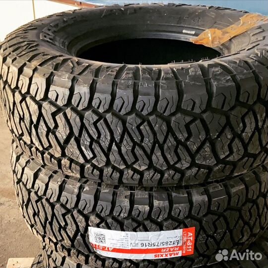 Maxxis Razr AT 265/70 R17 121S