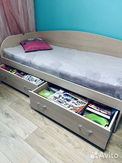 Детская кровать с матрасом 180х80