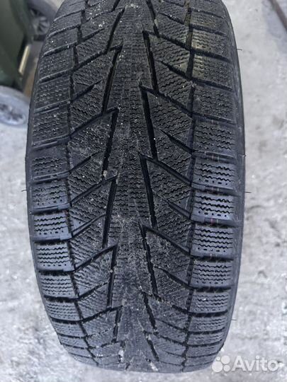 Hankook Winter I'Cept IZ2 215/55 R17