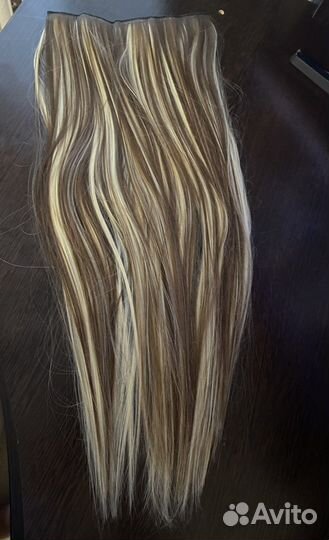 Волосы на заколках