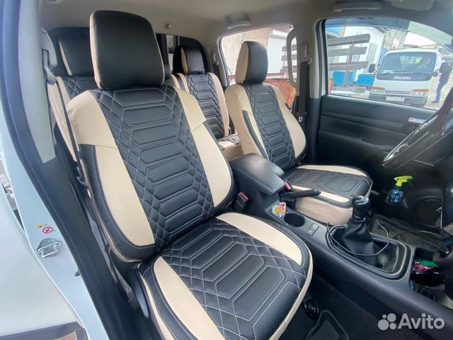 Чехлы Toyota Hilux 8 (анаконда)