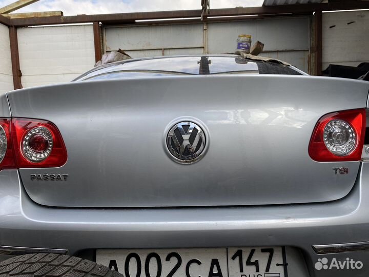 Задний левый внутренний фонарь passat b6