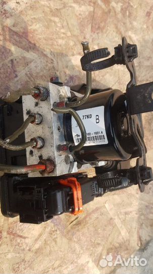 Блок abs suzuki escudo TD54W, TD94W, tda4w