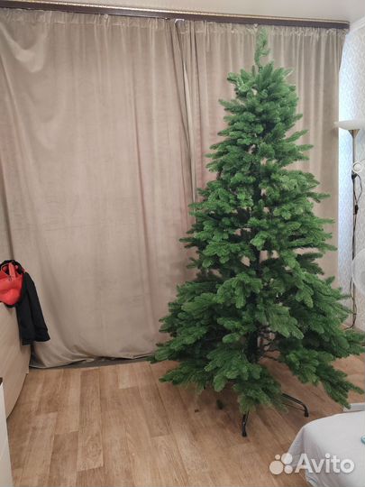 Ель искуственная 210