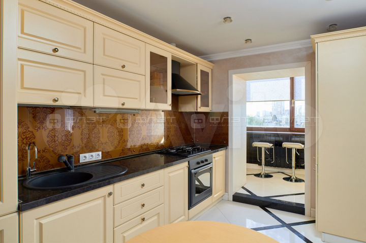 4-к. квартира, 102 м², 6/6 эт.