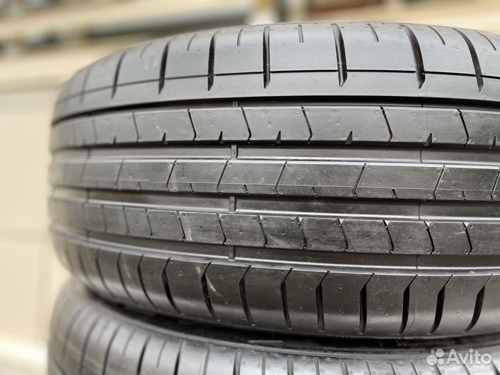 Pirelli P Zero PZ4 235/50 R20