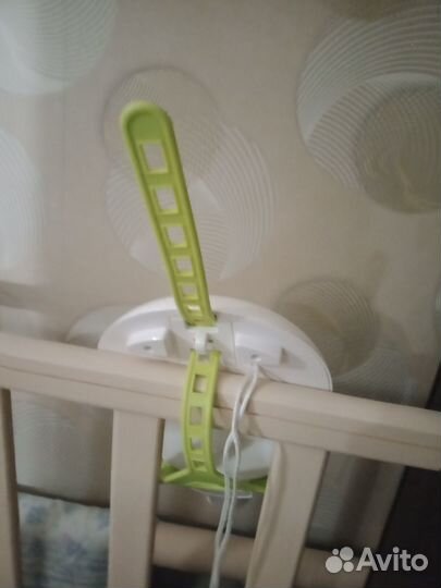 Музыкальный мобиль на кроватку