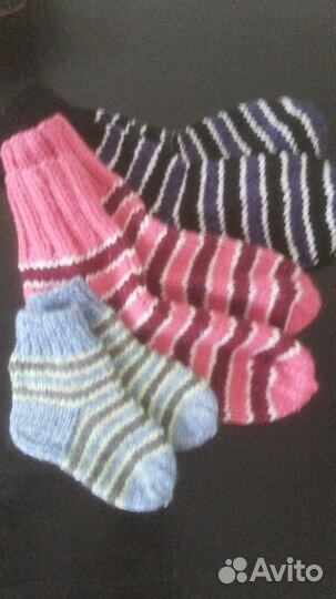 Вязанные носки, следки, сноуды, манишки, жилеты