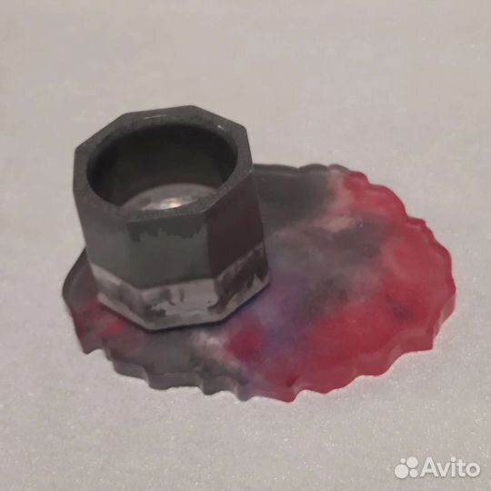 Подсвечник с подставкой