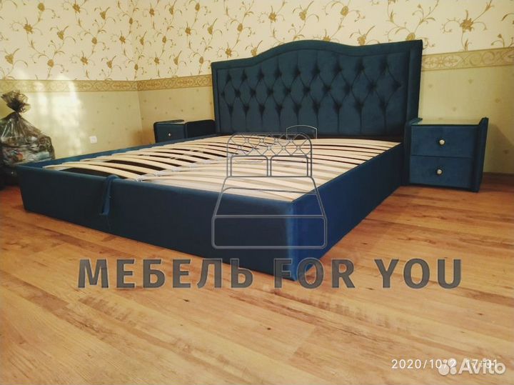 Кровать в каретной стяжке