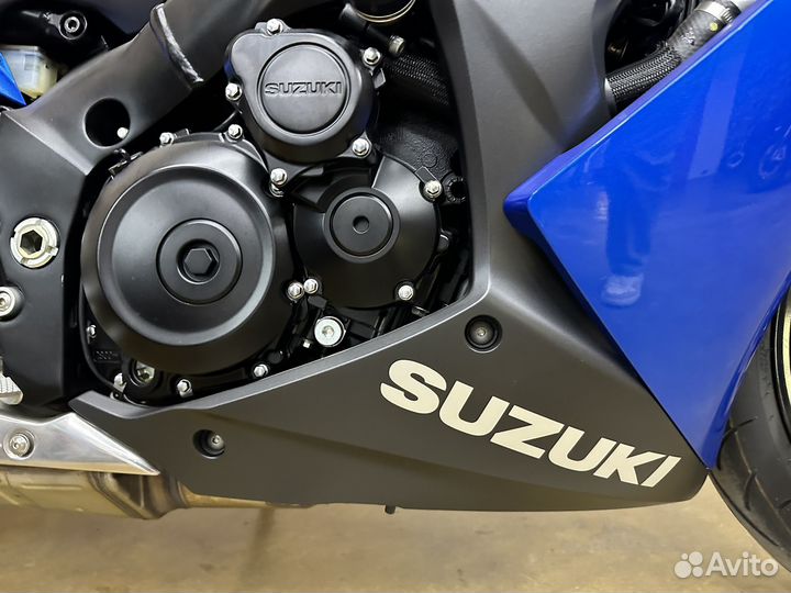 Suzuki GSX-S1000F 2016