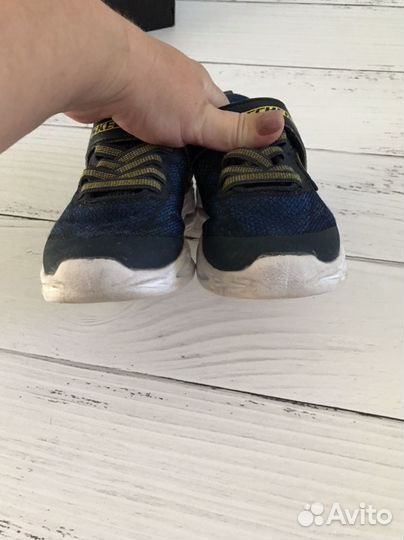 Кроссовки skechers 27 размер