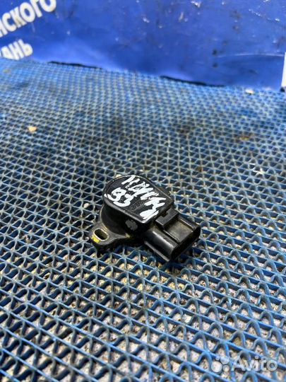 Датчик положения дроссельной заслонки Toyota