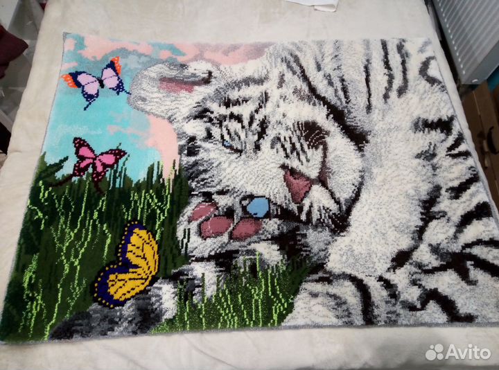 Ворсовый ковёр ручной работы