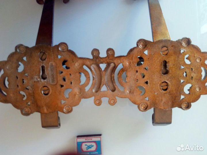 Вешалка настенная 