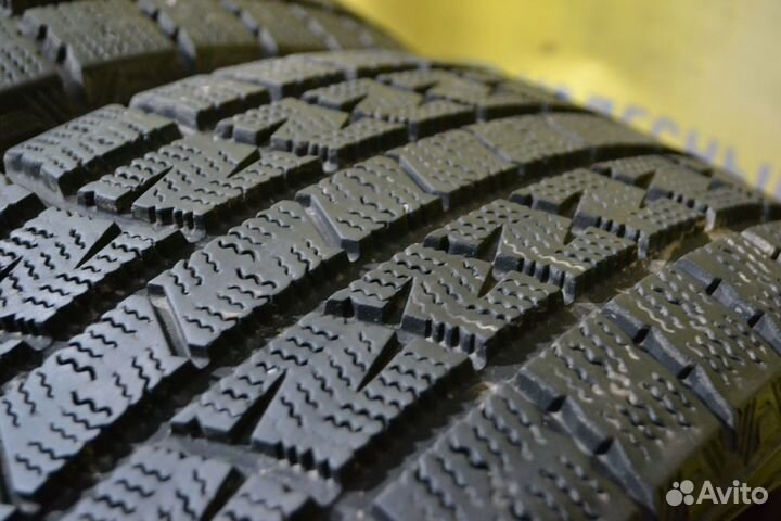 Kumho Ice Power KW21 215/45 R17