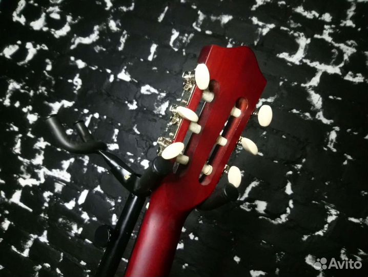 Гитара б/у + чехол