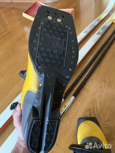 Беговые лыжи Elan с женскими ботинками