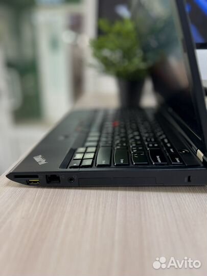 Lenovo Thinkpad X230i / Core i3, 8GB, SSD240