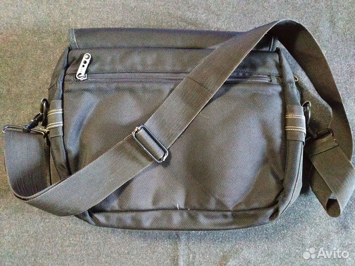 Мужская сумка через плечо