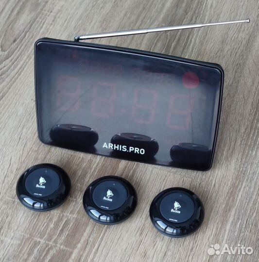 Кнопка вызова официанта и часы пейджер официанта